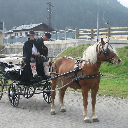 Agriturismo Raethia Isolaccia Eksteriør billede