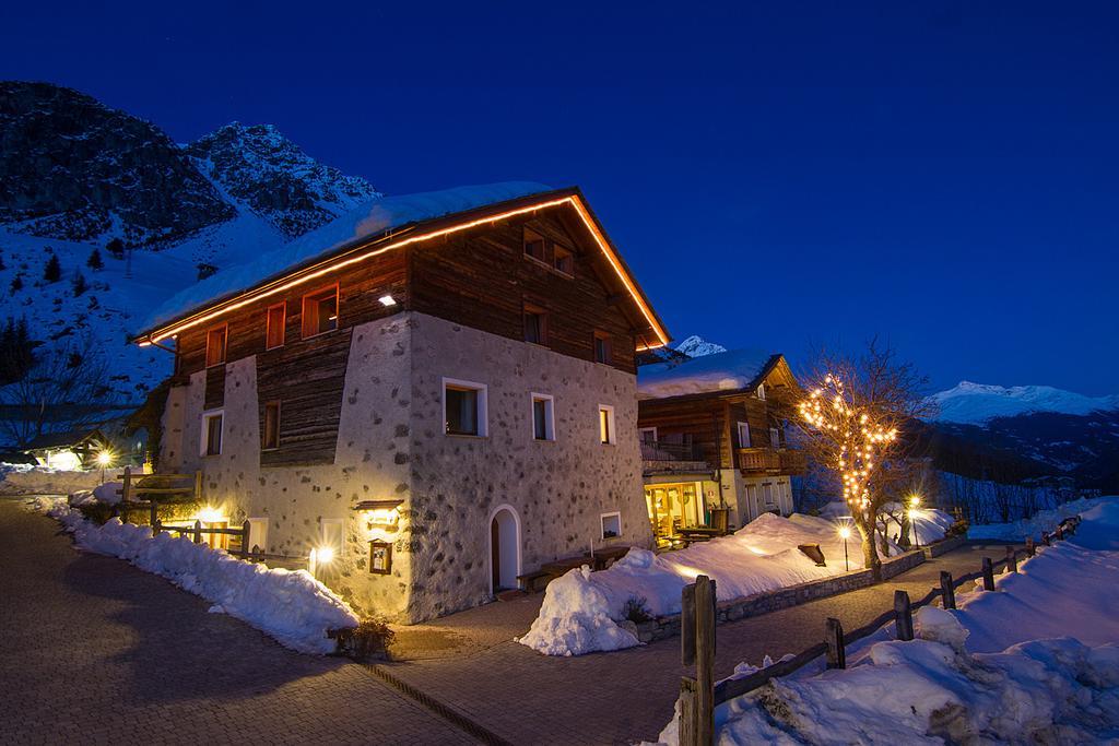 Agriturismo Raethia Isolaccia Eksteriør billede
