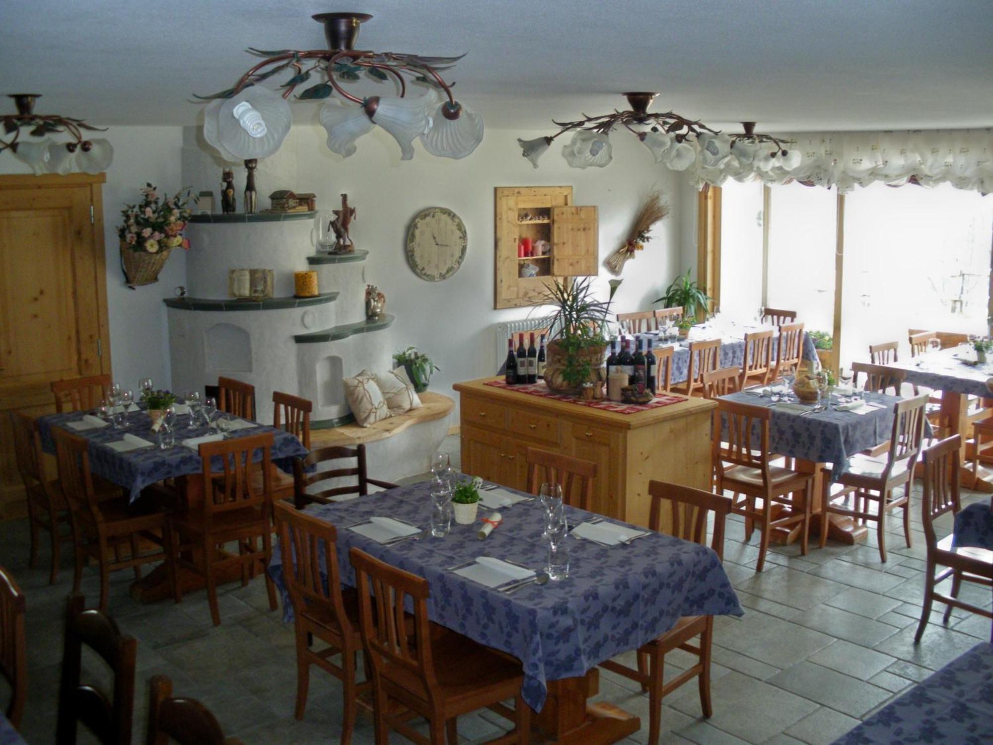 Agriturismo Raethia Isolaccia Eksteriør billede