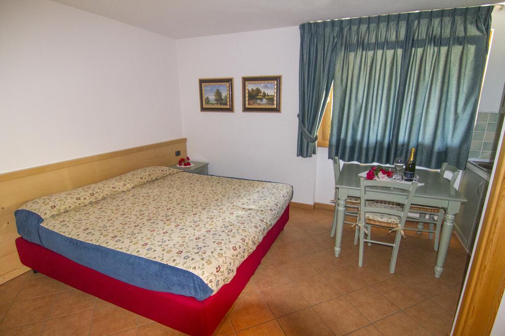 Agriturismo Raethia Isolaccia Eksteriør billede