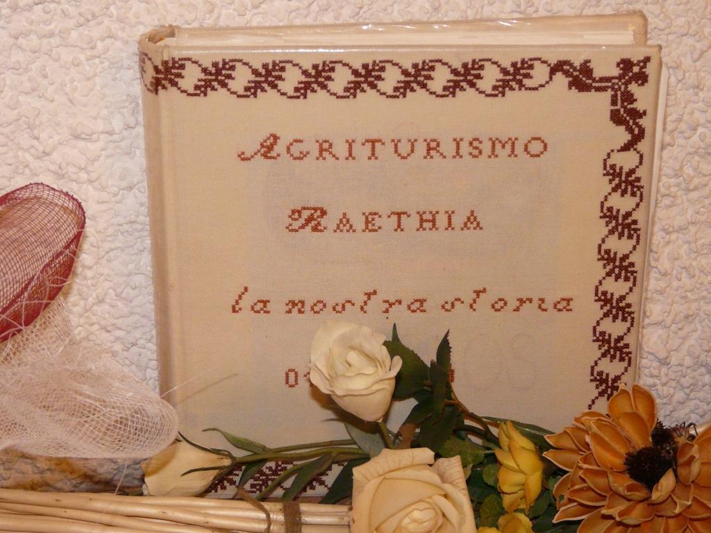 Agriturismo Raethia Isolaccia Eksteriør billede